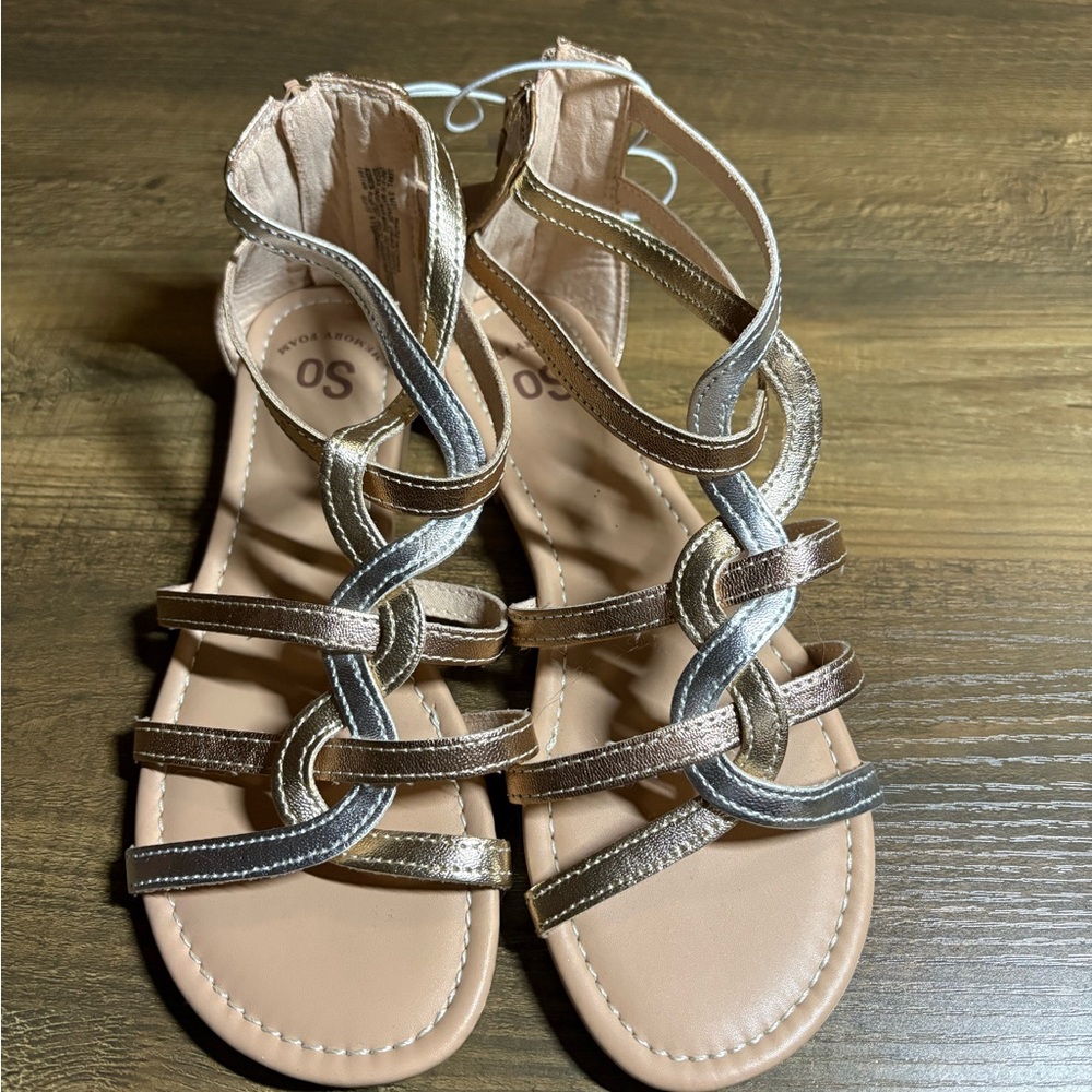 NWT Girl’s SO Sandals size 3 Medium